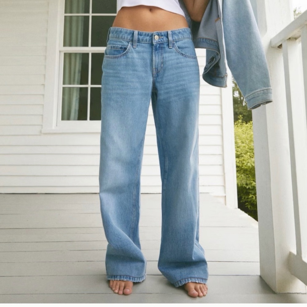 Hollister Low Rise Baggy Jeans